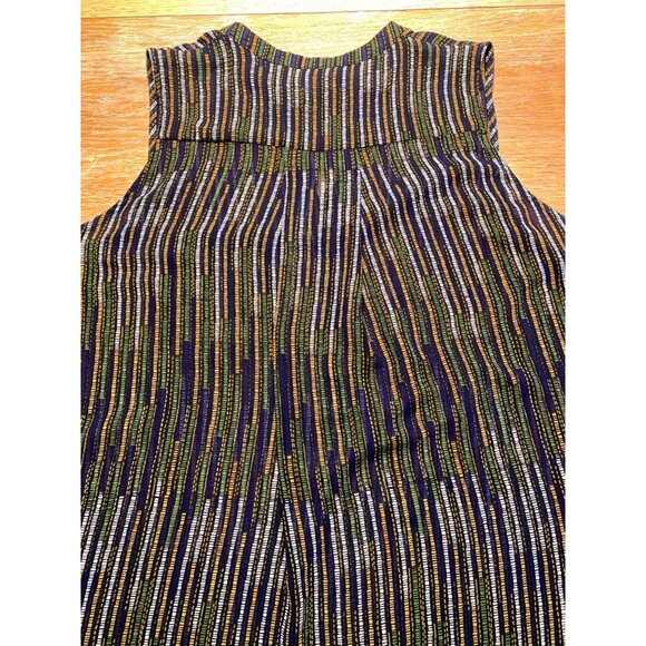 Sleeveless Striped Blouse With Button Front & Chest Pocket - Picture 3 of 3